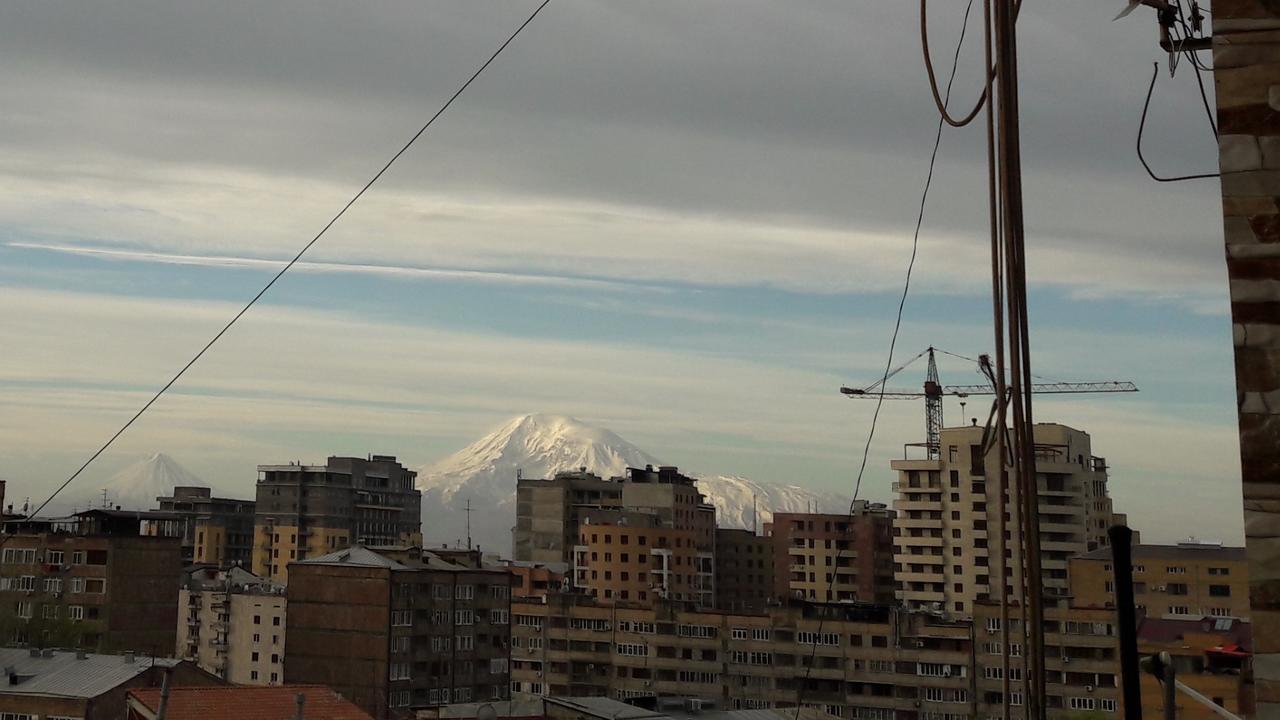 Gevorg'S Appartment Yerevan Exterior photo