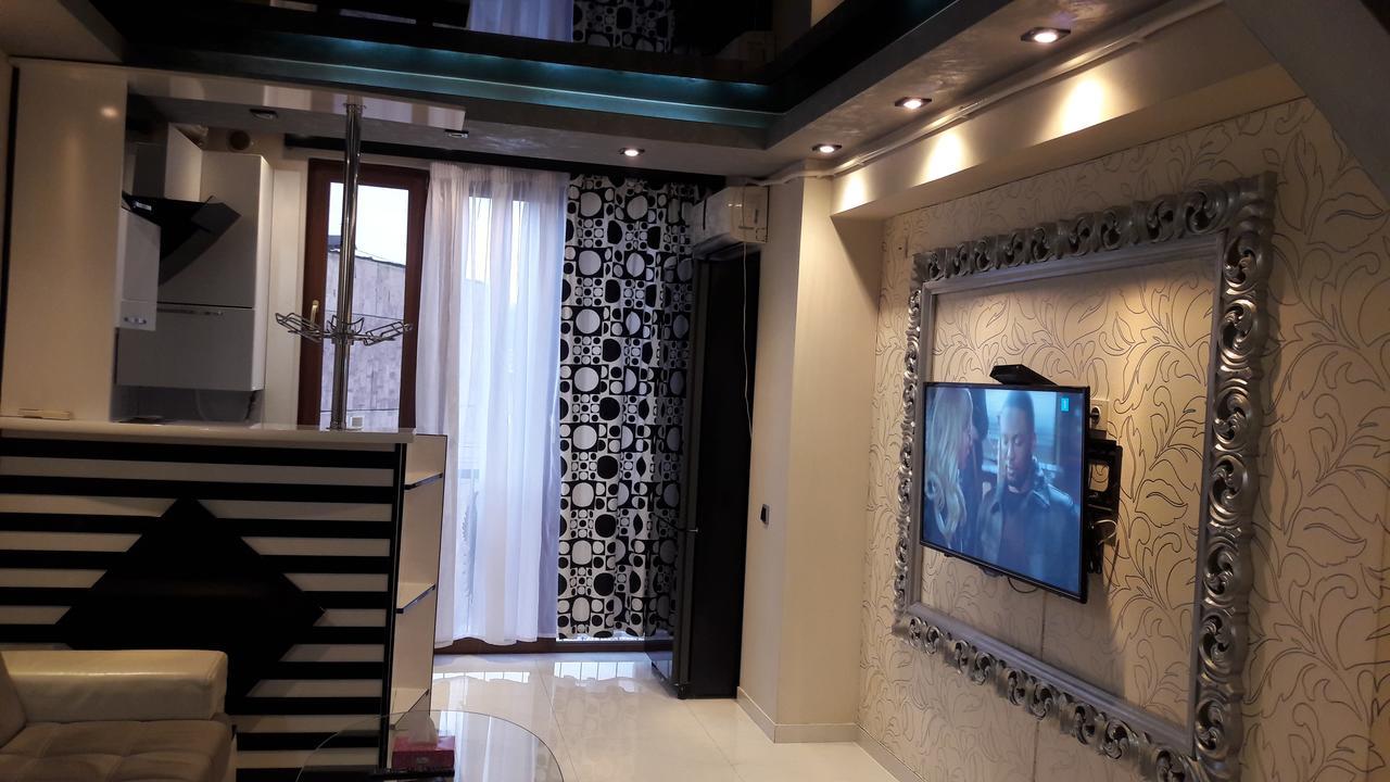 Gevorg'S Appartment Yerevan Exterior photo